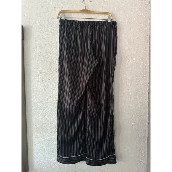 Victoria's Secret 2 PC Classic Pajama Set Satin Striped Sleepwear Cozy Small - Picture 16 of 16